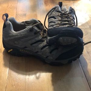 Merrell Moab 2 Vent size 11.  Like new!